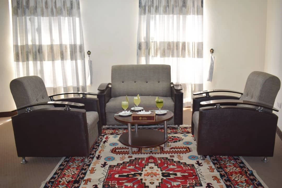 لابی و سالن انتظار هتل گامبرون کیش